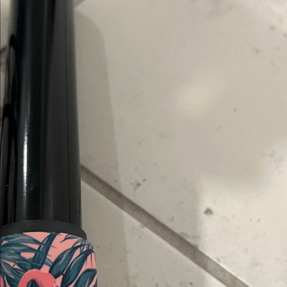 Foxy Bae Pink and Black Hair Curling Wand - Picture 3 of 7